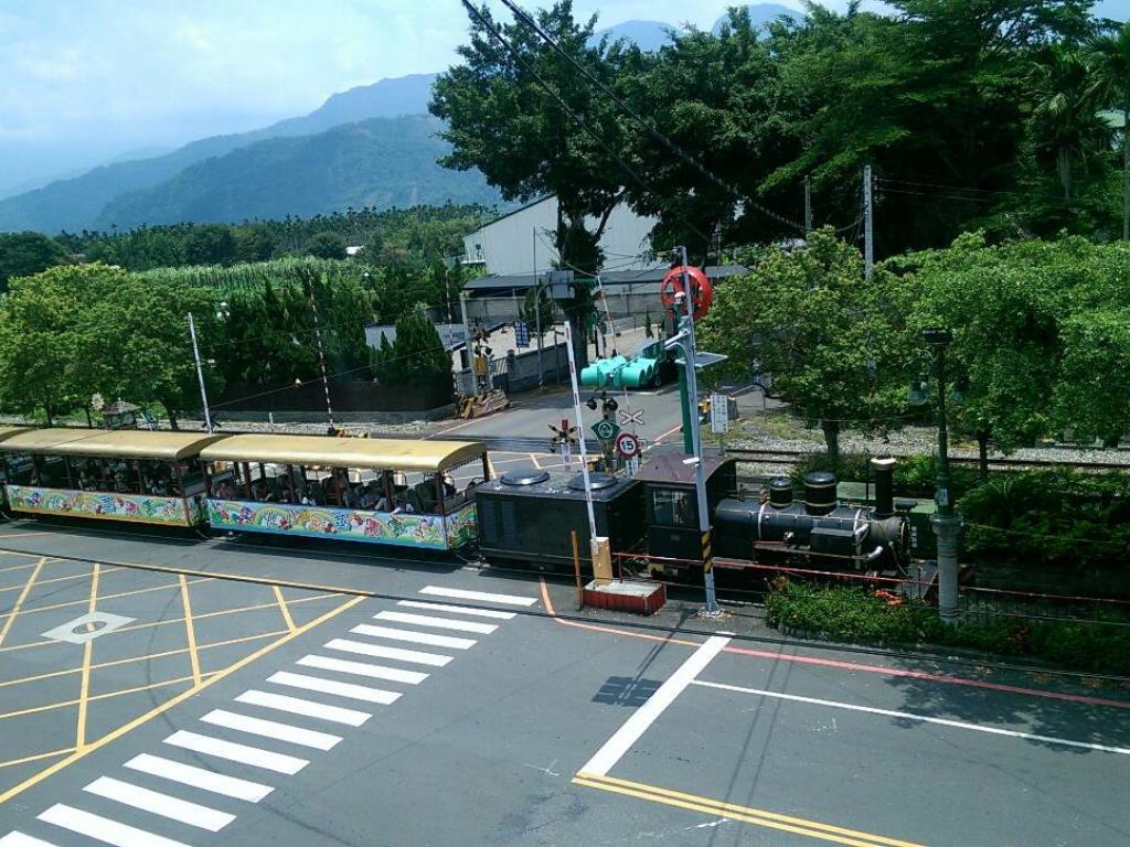 集集鎮 ジンジ ゲスト ハウス Bed & Breakfast エクステリア 写真